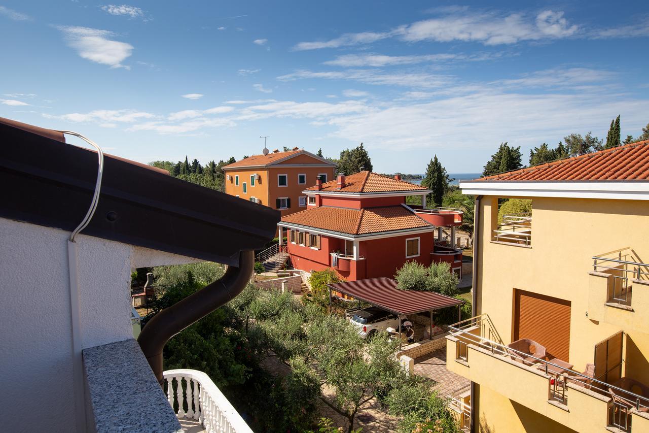 Apartments Michelle Умаг Экстерьер фото